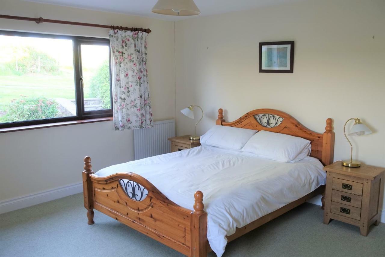Tyddyn Crwn Country-House Apartments بوماريس المظهر الخارجي الصورة